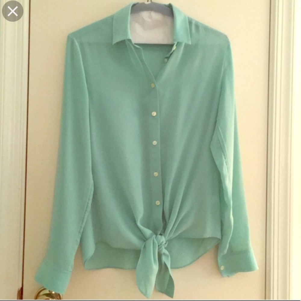 Banana Republic 100% silk Button-down